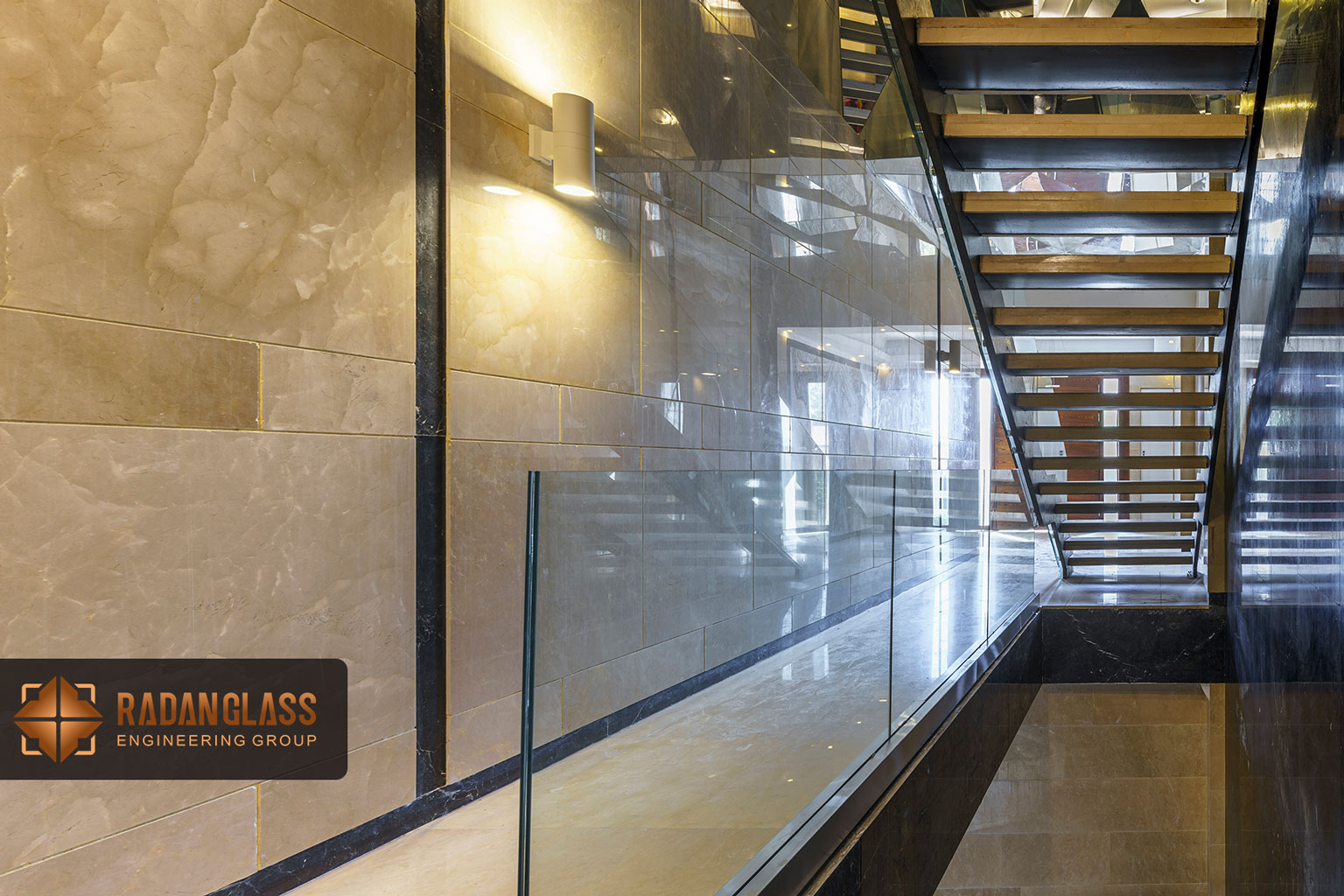 نرده شیشه ای یوچنل طبقه همکف  - پروژه آقای شیخ